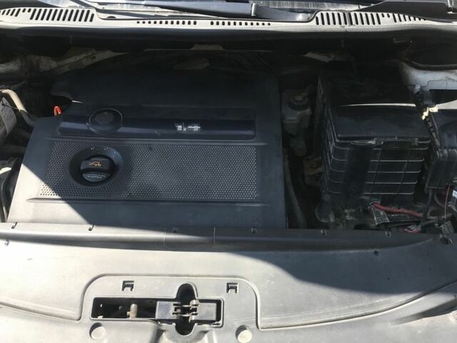 Белый Фольксваген Кадди, объемом двигателя 1.4 л и пробегом 215 тыс. км за 4651 $, фото 5 на Automoto.ua