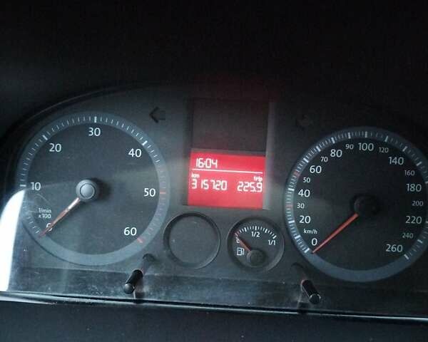 Білий Фольксваген Кадді, об'ємом двигуна 2 л та пробігом 316 тис. км за 6000 $, фото 3 на Automoto.ua