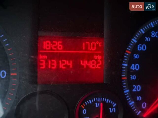 Белый Фольксваген Кадди, объемом двигателя 2 л и пробегом 313 тыс. км за 4700 $, фото 12 на Automoto.ua