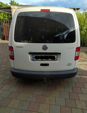 Белый Фольксваген Кадди, объемом двигателя 2 л и пробегом 378 тыс. км за 6000 $, фото 3 на Automoto.ua