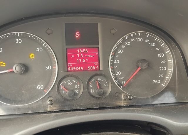 Белый Фольксваген Кадди, объемом двигателя 1.9 л и пробегом 449 тыс. км за 5000 $, фото 3 на Automoto.ua