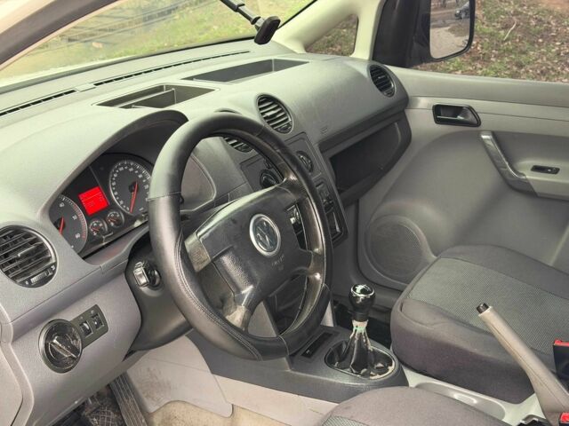 Білий Фольксваген Кадді, об'ємом двигуна 2 л та пробігом 284 тис. км за 6200 $, фото 7 на Automoto.ua