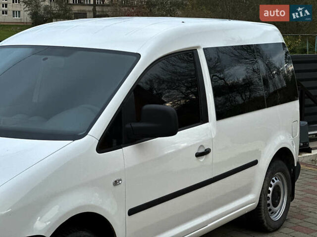 Белый Фольксваген Кадди, объемом двигателя 1.9 л и пробегом 360 тыс. км за 5200 $, фото 1 на Automoto.ua
