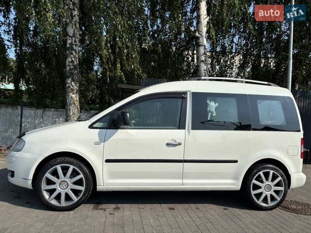 Белый Фольксваген Кадди, объемом двигателя 2 л и пробегом 350 тыс. км за 5500 $, фото 2 на Automoto.ua