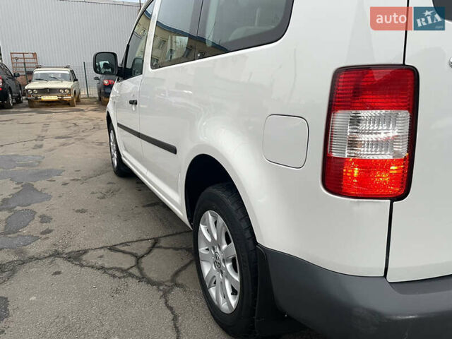 Білий Фольксваген Кадді, об'ємом двигуна 1.39 л та пробігом 219 тис. км за 5800 $, фото 28 на Automoto.ua