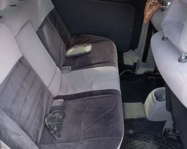 Білий Фольксваген Кадді, об'ємом двигуна 2 л та пробігом 232 тис. км за 6000 $, фото 1 на Automoto.ua