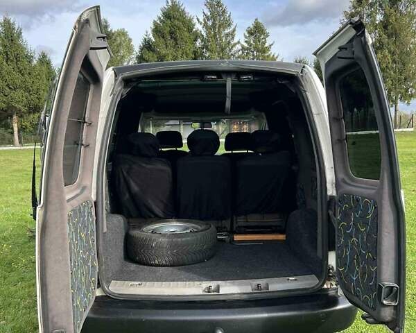 Белый Фольксваген Кадди, объемом двигателя 1.9 л и пробегом 362 тыс. км за 6750 $, фото 6 на Automoto.ua