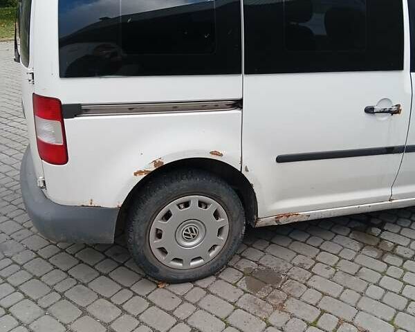 Белый Фольксваген Кадди, объемом двигателя 2 л и пробегом 378 тыс. км за 3500 $, фото 5 на Automoto.ua