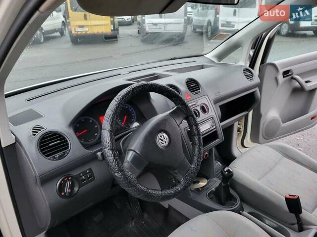 Белый Фольксваген Кадди, объемом двигателя 1.9 л и пробегом 226 тыс. км за 6600 $, фото 68 на Automoto.ua