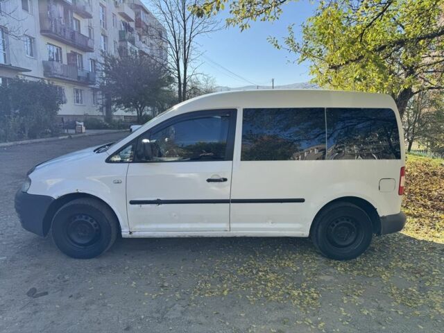 Белый Фольксваген Кадди, объемом двигателя 2 л и пробегом 400 тыс. км за 3800 $, фото 3 на Automoto.ua