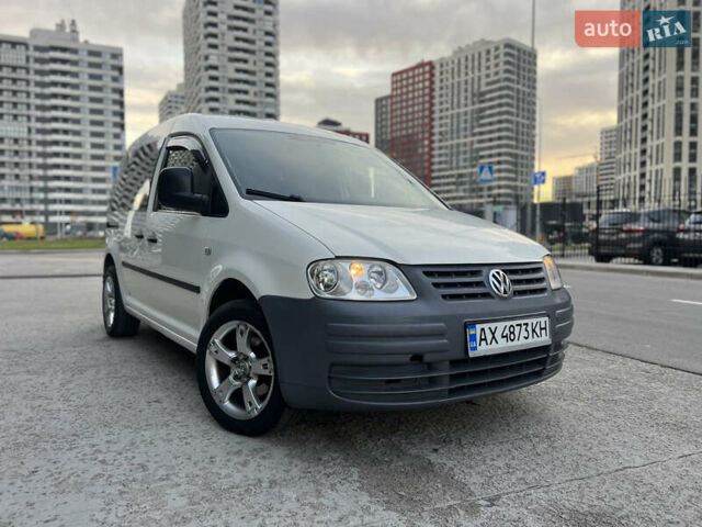 Белый Фольксваген Кадди, объемом двигателя 2 л и пробегом 225 тыс. км за 4950 $, фото 2 на Automoto.ua
