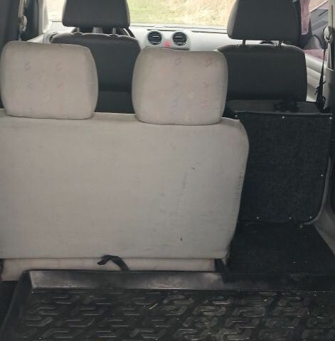 Белый Фольксваген Кадди, объемом двигателя 1 л и пробегом 140 тыс. км за 7100 $, фото 2 на Automoto.ua