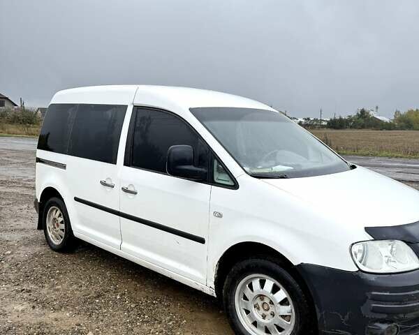 Белый Фольксваген Кадди, объемом двигателя 1.97 л и пробегом 343 тыс. км за 5000 $, фото 3 на Automoto.ua