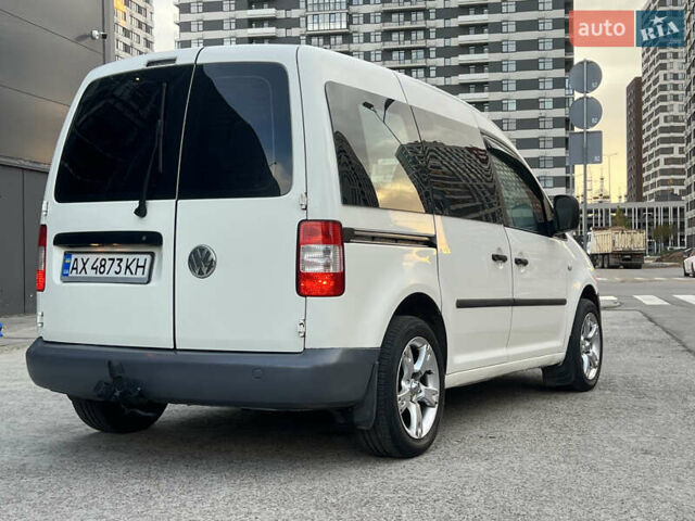 Белый Фольксваген Кадди, объемом двигателя 2 л и пробегом 225 тыс. км за 4950 $, фото 19 на Automoto.ua