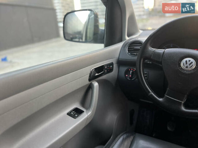 Белый Фольксваген Кадди, объемом двигателя 2 л и пробегом 225 тыс. км за 4950 $, фото 48 на Automoto.ua
