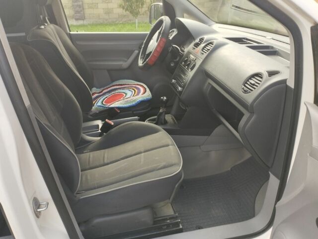 Белый Фольксваген Кадди, объемом двигателя 2 л и пробегом 257 тыс. км за 4500 $, фото 8 на Automoto.ua