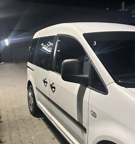 Белый Фольксваген Кадди, объемом двигателя 1.9 л и пробегом 233 тыс. км за 5999 $, фото 11 на Automoto.ua