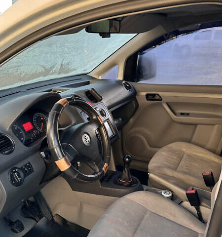 Белый Фольксваген Кадди, объемом двигателя 1.9 л и пробегом 233 тыс. км за 5999 $, фото 20 на Automoto.ua