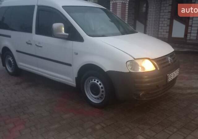 Белый Фольксваген Кадди, объемом двигателя 1.9 л и пробегом 320 тыс. км за 5200 $, фото 5 на Automoto.ua