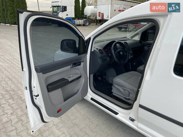 Білий Фольксваген Кадді, об'ємом двигуна 1.9 л та пробігом 245 тис. км за 5800 $, фото 14 на Automoto.ua