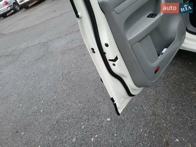 Белый Фольксваген Кадди, объемом двигателя 1.9 л и пробегом 226 тыс. км за 6600 $, фото 74 на Automoto.ua