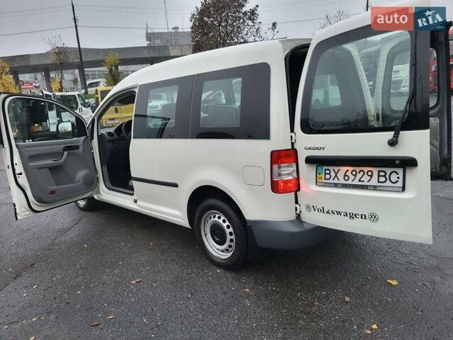 Белый Фольксваген Кадди, объемом двигателя 1.9 л и пробегом 226 тыс. км за 6600 $, фото 52 на Automoto.ua