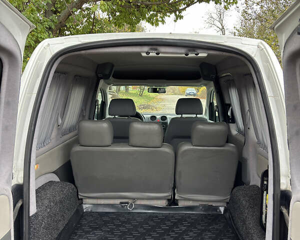 Белый Фольксваген Кадди, объемом двигателя 1.9 л и пробегом 255 тыс. км за 6200 $, фото 12 на Automoto.ua