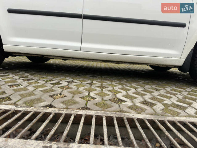Белый Фольксваген Кадди, объемом двигателя 1.97 л и пробегом 356 тыс. км за 4150 $, фото 10 на Automoto.ua