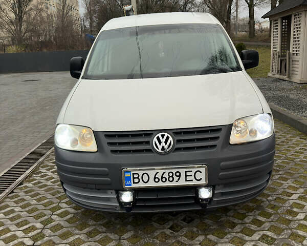 Белый Фольксваген Кадди, объемом двигателя 1.97 л и пробегом 356 тыс. км за 4150 $, фото 3 на Automoto.ua