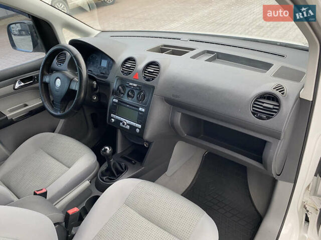 Білий Фольксваген Кадді, об'ємом двигуна 1.9 л та пробігом 245 тис. км за 5800 $, фото 18 на Automoto.ua