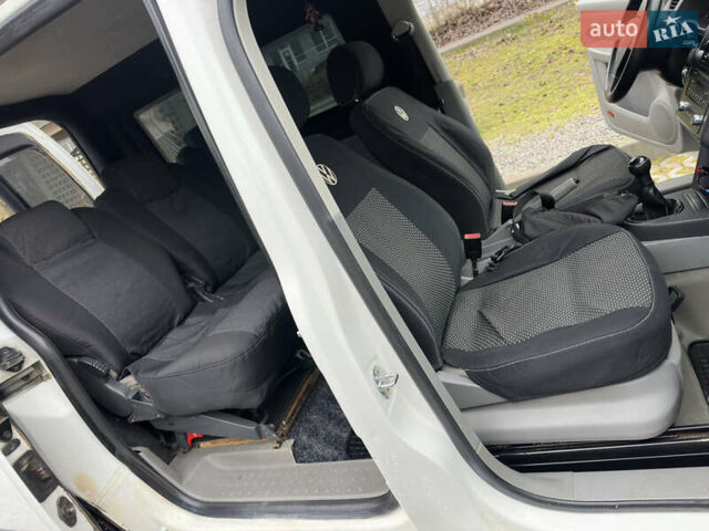 Белый Фольксваген Кадди, объемом двигателя 1.97 л и пробегом 356 тыс. км за 4150 $, фото 22 на Automoto.ua