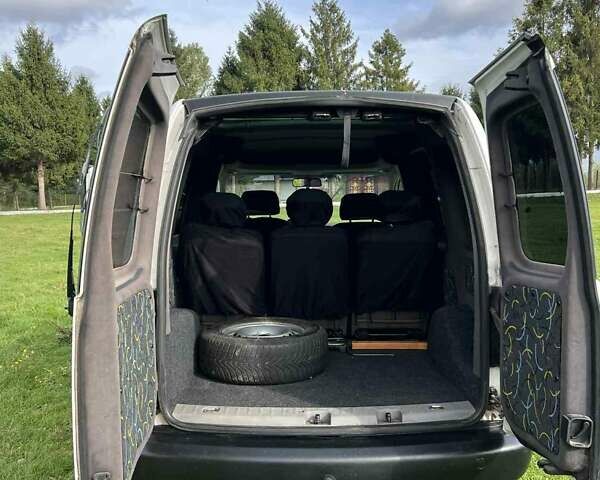 Белый Фольксваген Кадди, объемом двигателя 1.9 л и пробегом 362 тыс. км за 6750 $, фото 4 на Automoto.ua