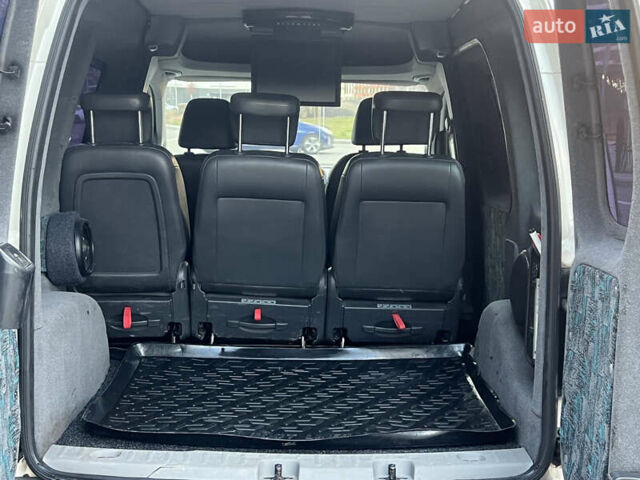 Белый Фольксваген Кадди, объемом двигателя 2 л и пробегом 225 тыс. км за 4950 $, фото 43 на Automoto.ua