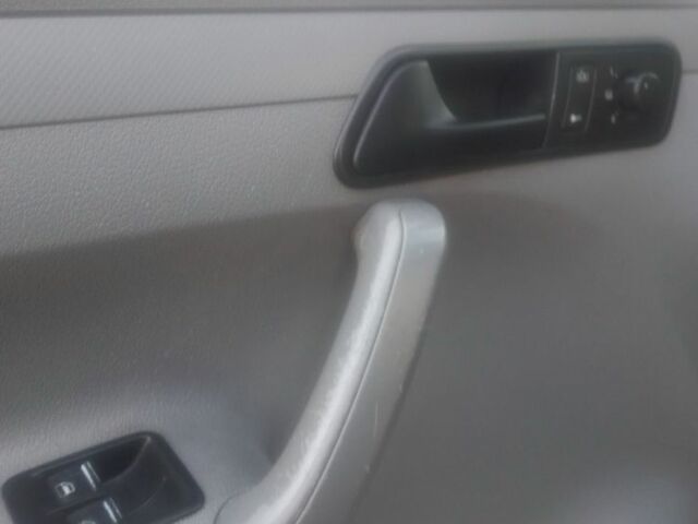 Білий Фольксваген Кадді, об'ємом двигуна 1.9 л та пробігом 237 тис. км за 6100 $, фото 9 на Automoto.ua