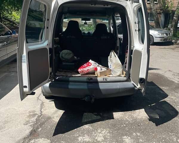 Белый Фольксваген Кадди, объемом двигателя 1.9 л и пробегом 220 тыс. км за 6500 $, фото 5 на Automoto.ua