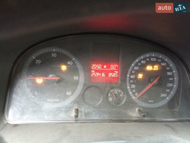 Фольксваген Кадди 2006 в Черкассах на Automoto.ua Белый Фольксваген Кадди, объемом двигателя 2 л и пробегом 270 тыс. км за 5500 $, фото 2 на Automoto.ua