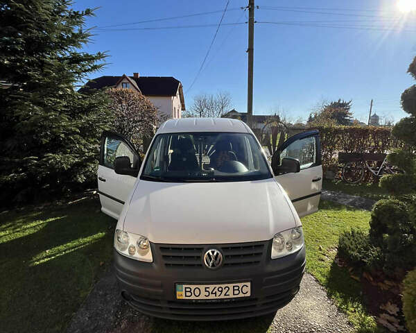 Белый Фольксваген Кадди, объемом двигателя 1.4 л и пробегом 204 тыс. км за 5400 $, фото 5 на Automoto.ua