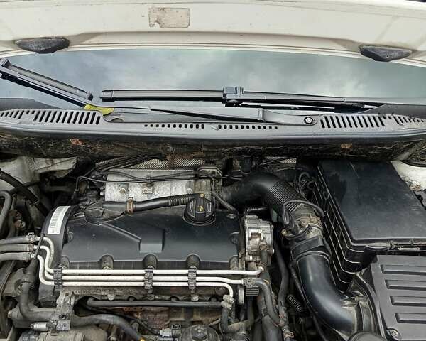 Белый Фольксваген Кадди, объемом двигателя 2 л и пробегом 220 тыс. км за 6200 $, фото 9 на Automoto.ua