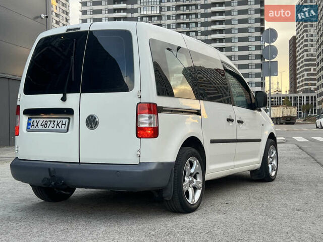 Белый Фольксваген Кадди, объемом двигателя 2 л и пробегом 225 тыс. км за 4950 $, фото 18 на Automoto.ua