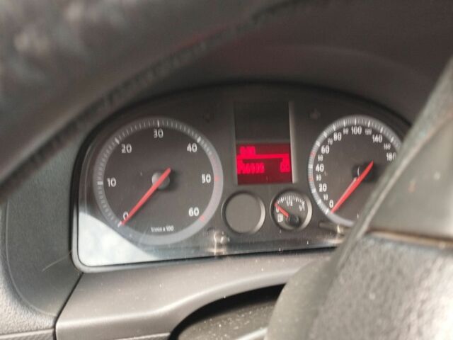 Белый Фольксваген Кадди, объемом двигателя 2 л и пробегом 257 тыс. км за 4500 $, фото 12 на Automoto.ua