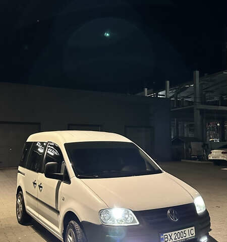 Белый Фольксваген Кадди, объемом двигателя 1.9 л и пробегом 233 тыс. км за 5999 $, фото 5 на Automoto.ua