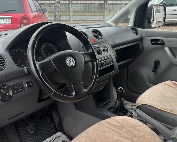 Белый Фольксваген Кадди, объемом двигателя 1.4 л и пробегом 278 тыс. км за 5800 $, фото 8 на Automoto.ua