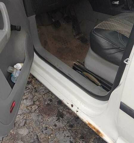 Білий Фольксваген Кадді, об'ємом двигуна 1.9 л та пробігом 277 тис. км за 3800 $, фото 9 на Automoto.ua