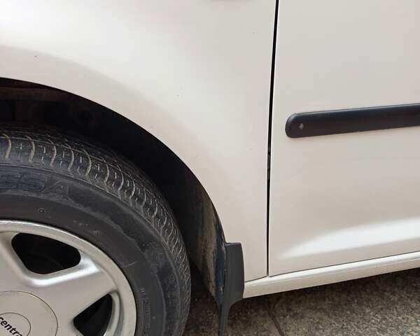 Белый Фольксваген Кадди, объемом двигателя 2 л и пробегом 220 тыс. км за 6200 $, фото 10 на Automoto.ua