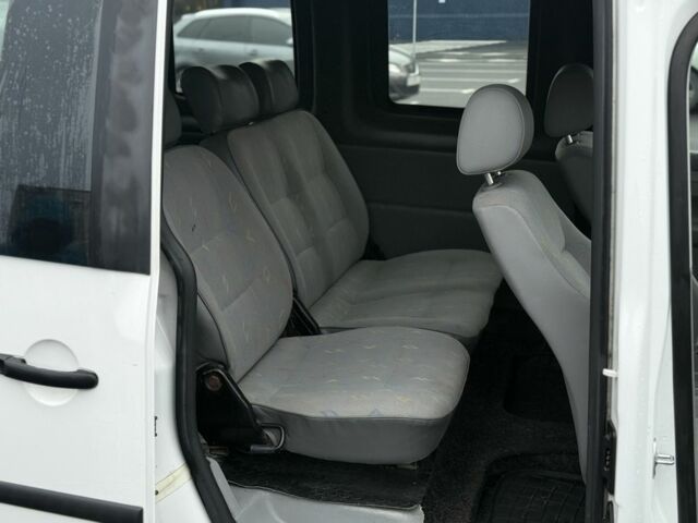 Белый Фольксваген Кадди, объемом двигателя 2 л и пробегом 300 тыс. км за 4950 $, фото 18 на Automoto.ua