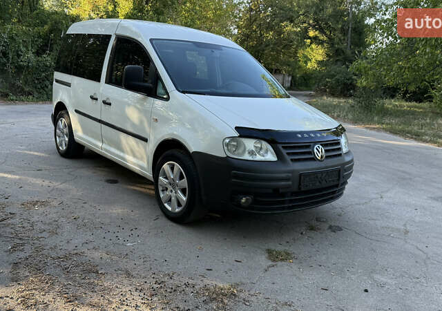 Белый Фольксваген Кадди, объемом двигателя 1.9 л и пробегом 165 тыс. км за 5600 $, фото 5 на Automoto.ua