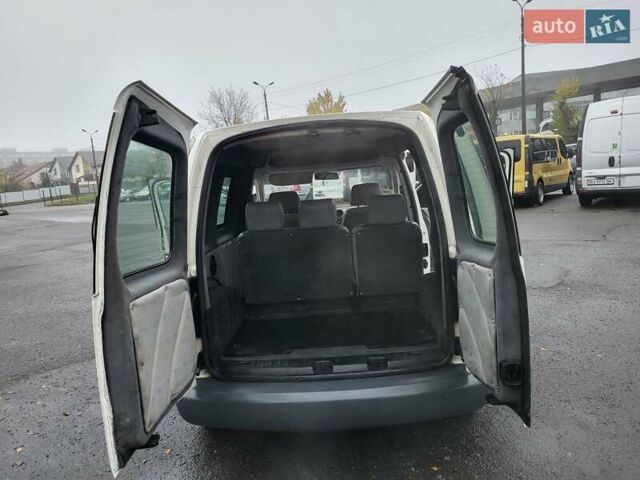 Белый Фольксваген Кадди, объемом двигателя 1.9 л и пробегом 226 тыс. км за 6600 $, фото 56 на Automoto.ua