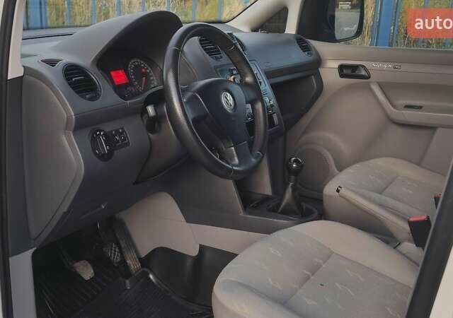 Білий Фольксваген Кадді, об'ємом двигуна 1.9 л та пробігом 241 тис. км за 4999 $, фото 55 на Automoto.ua