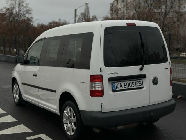 Белый Фольксваген Кадди, объемом двигателя 2 л и пробегом 300 тыс. км за 4950 $, фото 7 на Automoto.ua