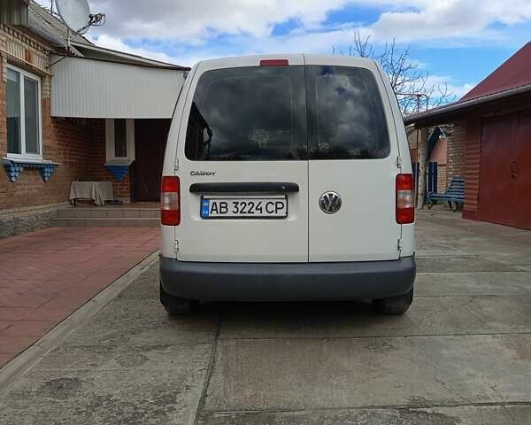 Белый Фольксваген Кадди, объемом двигателя 2 л и пробегом 220 тыс. км за 6200 $, фото 3 на Automoto.ua